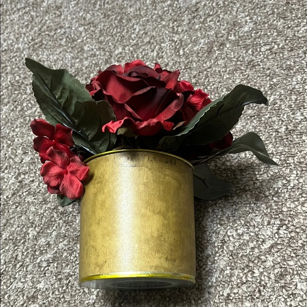 Red and Yellow Decor Accent with Vintage Elegance